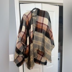 Steve Madden sweater wrap